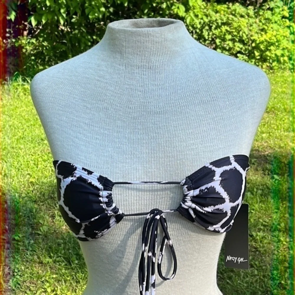 Nasty Gal beach party giraffe multi-way bikini top black/white size 6